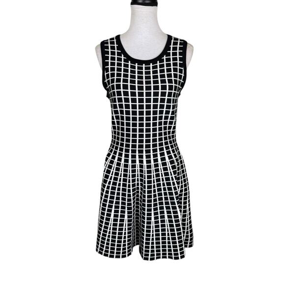 Molly Bracken T2 Black White Windowpane Check Fit & Flare Sweater Knit Dress - Picture 2 of 12